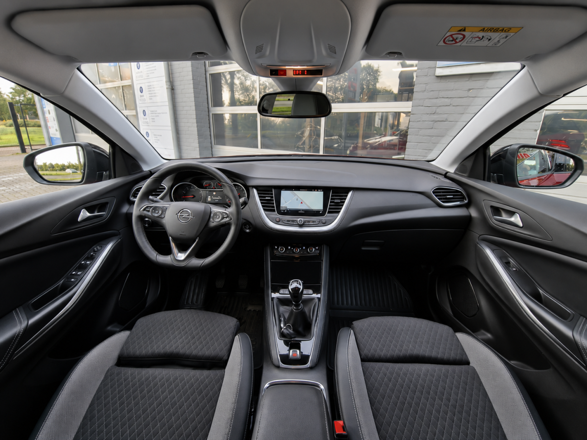 Opel Grandland X Opel Grandland X 1.2 Turbo Ultimate|Trekhaak|Clima|Carplay|camera|PDC|stoel&stuur-verwarming|NL-auto|57.590KM