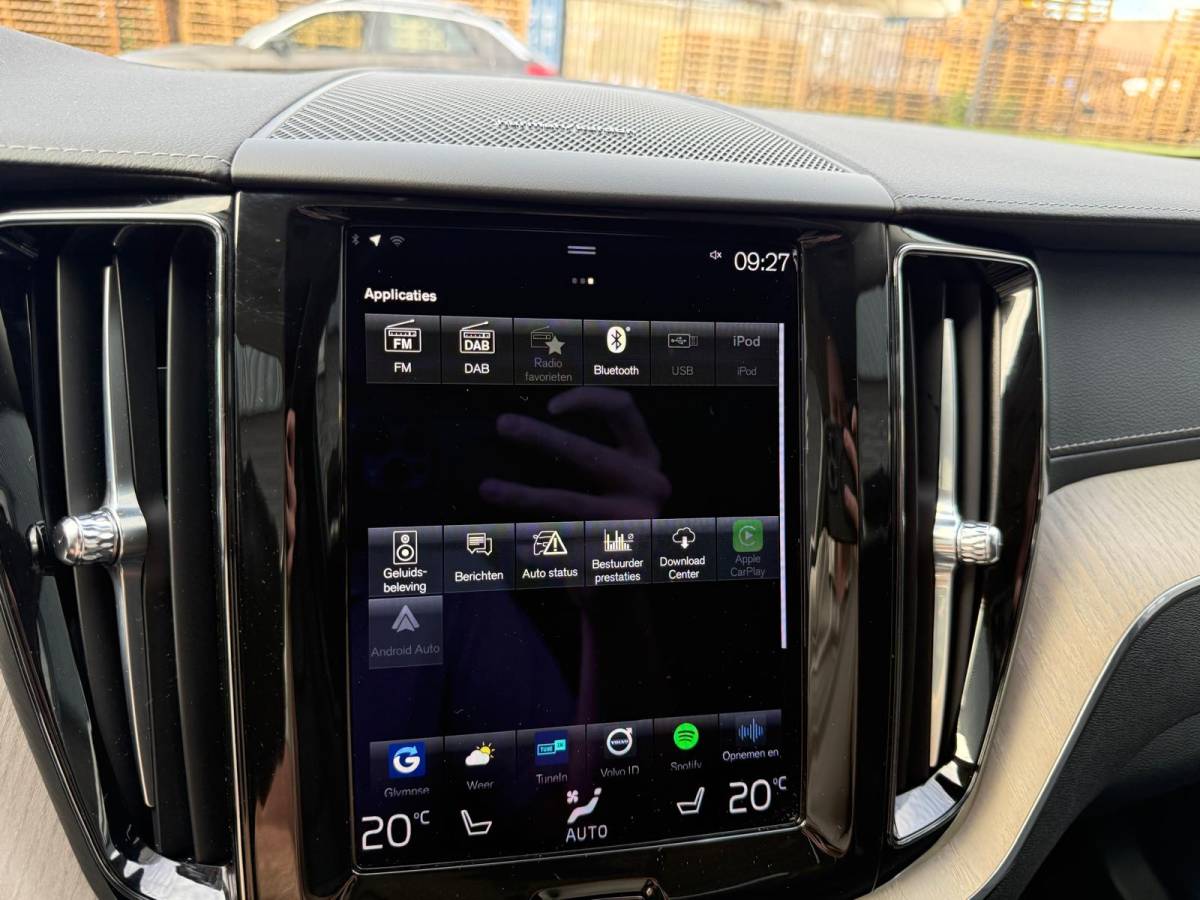 Volvo XC60 Volvo XC60 2.0 T8 Plug-in hybrid AWD Inscription Exclusive | 1E EIGENAAR | 3/6/12 MND GARANTIE | PANO | LED | ACC | DAB | CARPLAY | TREKHAAK | STOELKOELING |