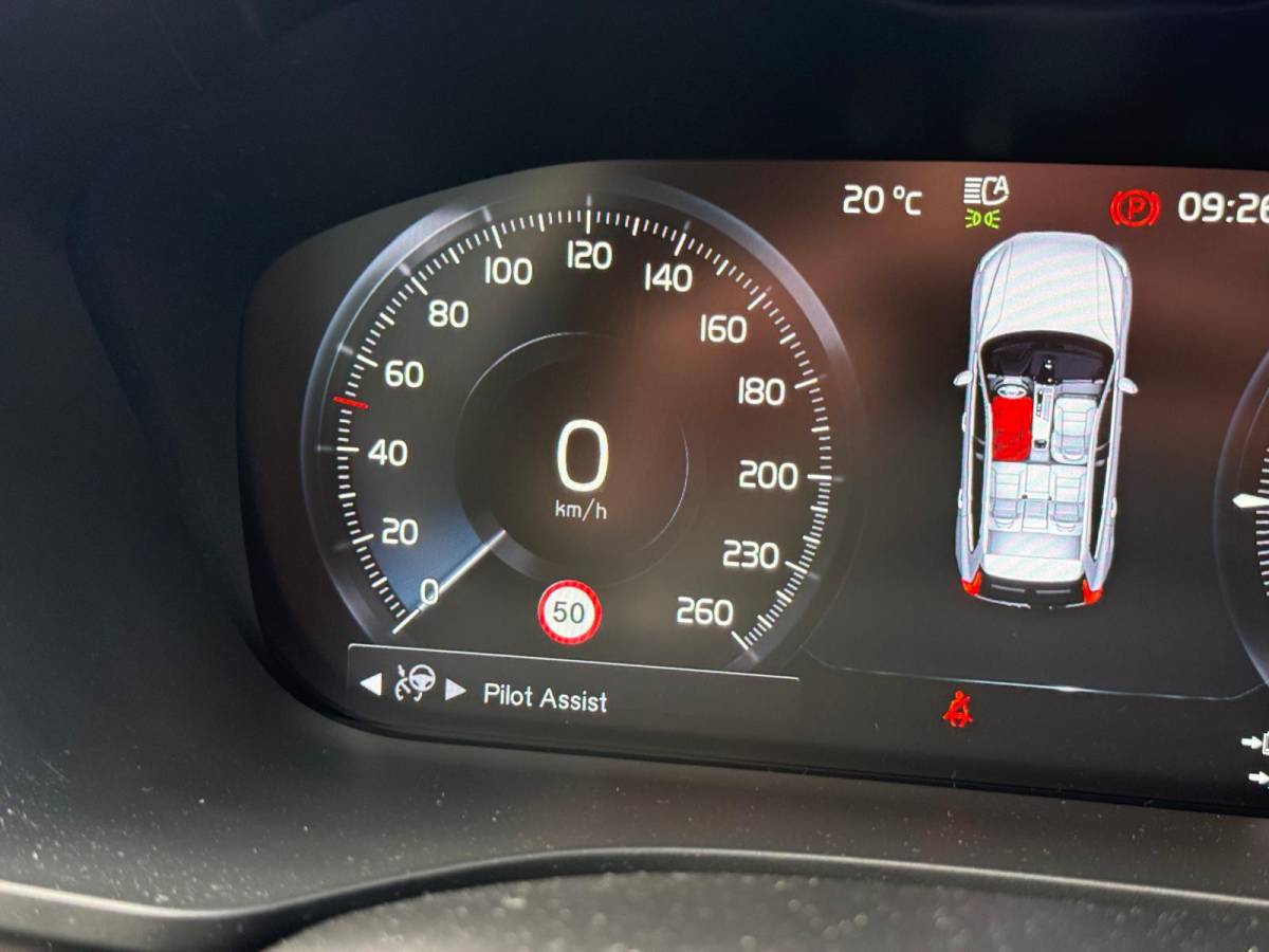 Volvo XC60 Volvo XC60 2.0 T8 Plug-in hybrid AWD Inscription Exclusive | 1E EIGENAAR | 3/6/12 MND GARANTIE | PANO | LED | ACC | DAB | CARPLAY | TREKHAAK | STOELKOELING |