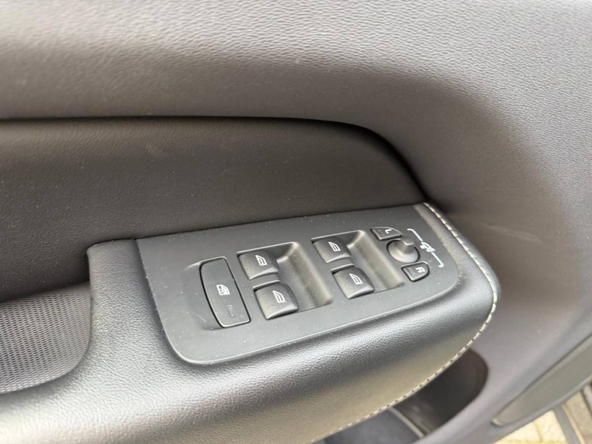 Volvo XC60 Volvo XC60 2.0 T8 Plug-in hybrid AWD Inscription Exclusive | 1E EIGENAAR | 3/6/12 MND GARANTIE | PANO | LED | ACC | DAB | CARPLAY | TREKHAAK | STOELKOELING |