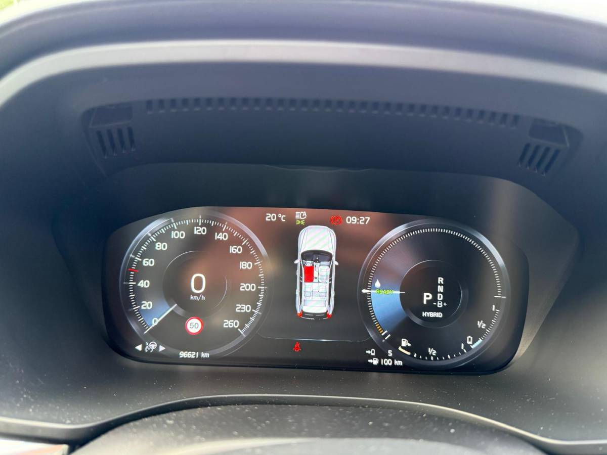 Volvo XC60 Volvo XC60 2.0 T8 Plug-in hybrid AWD Inscription Exclusive | 1E EIGENAAR | 3/6/12 MND GARANTIE | PANO | LED | ACC | DAB | CARPLAY | TREKHAAK | STOELKOELING |