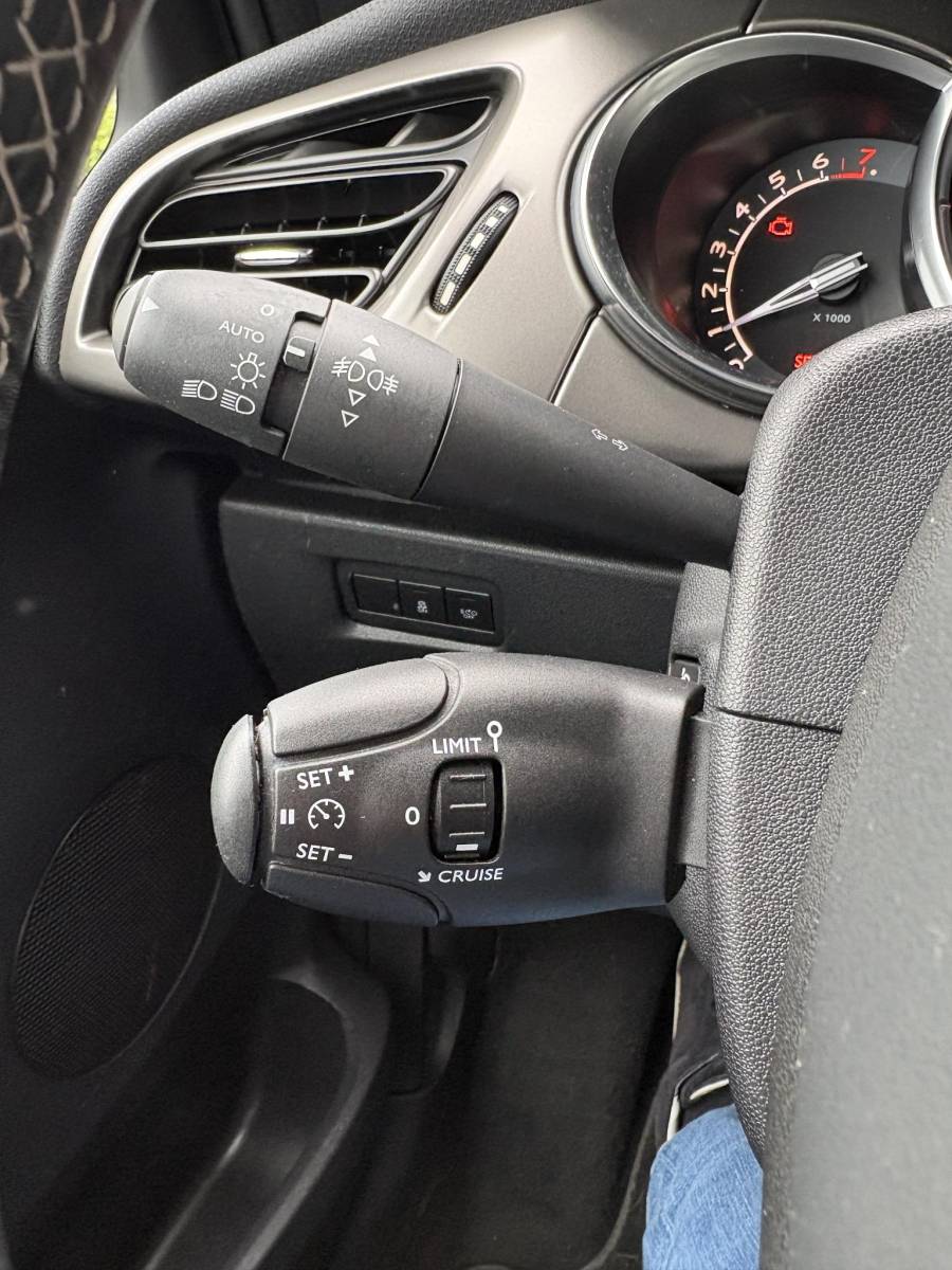 DS DS 3 DS 3 1.2T 110pk Business | Stoelverwarming | Achteruitrijcamera | Cruise Control | Apple Carplay/Android Auto | Climate Control