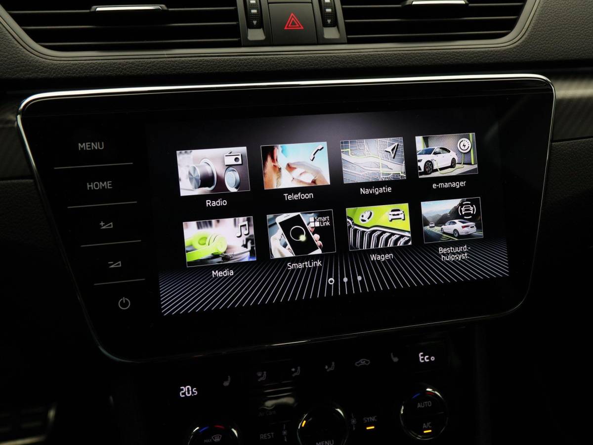 Škoda Superb Škoda Superb Combi 1.4 TSi 218 Pk iV Sportline Business | Trekhaak | Stoelverwarming | CarPlay | Camera | Cruise Control | Navigatie | Full LED | 19 Inch | 91.754 Km !!