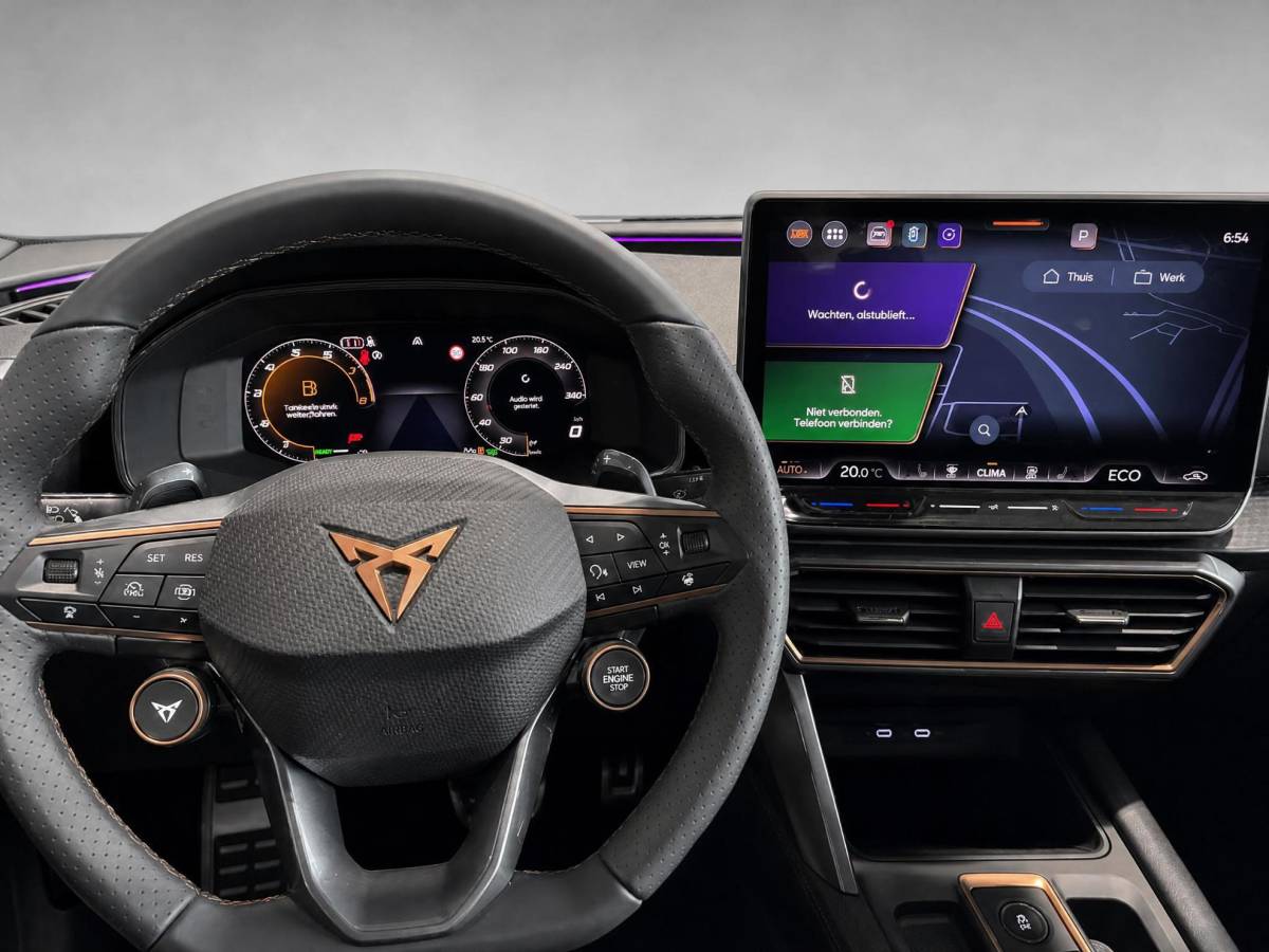 CUPRA Leon Sportstourer Cupra Leon Sportstourer VZ Performance 1.5 TSI e-Hybrid 200 kW / 272 PK St Obsidian Pack l Intelligent Drive l Sennheiser Audio l Panoramadak