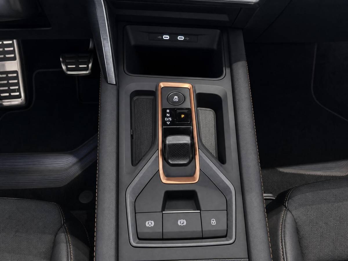 CUPRA Leon Sportstourer Cupra Leon Sportstourer VZ Performance 1.5 TSI e-Hybrid 200 kW / 272 PK St Obsidian Pack l Intelligent Drive l Sennheiser Audio l Panoramadak