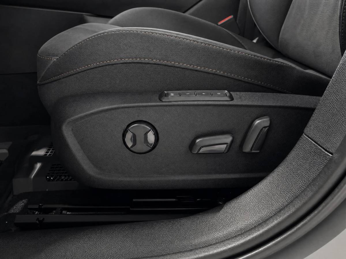 CUPRA Leon Sportstourer Cupra Leon Sportstourer VZ Performance 1.5 TSI e-Hybrid 200 kW / 272 PK St Obsidian Pack l Intelligent Drive l Sennheiser Audio l Panoramadak