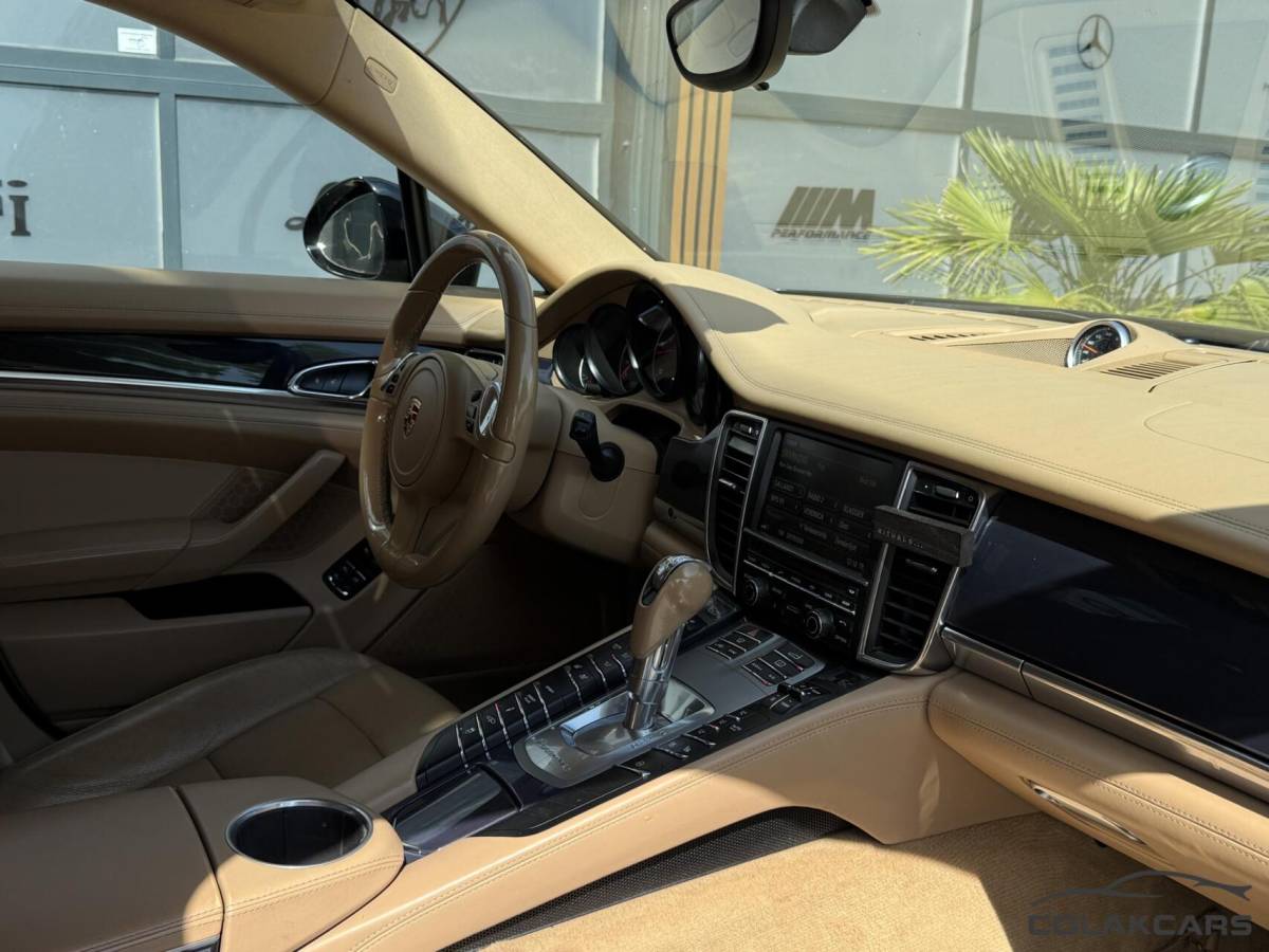 Porsche Panamera Porsche Panamera 3.0 D/300pk/Facelift/Schuifdak/NAP/Luchtver