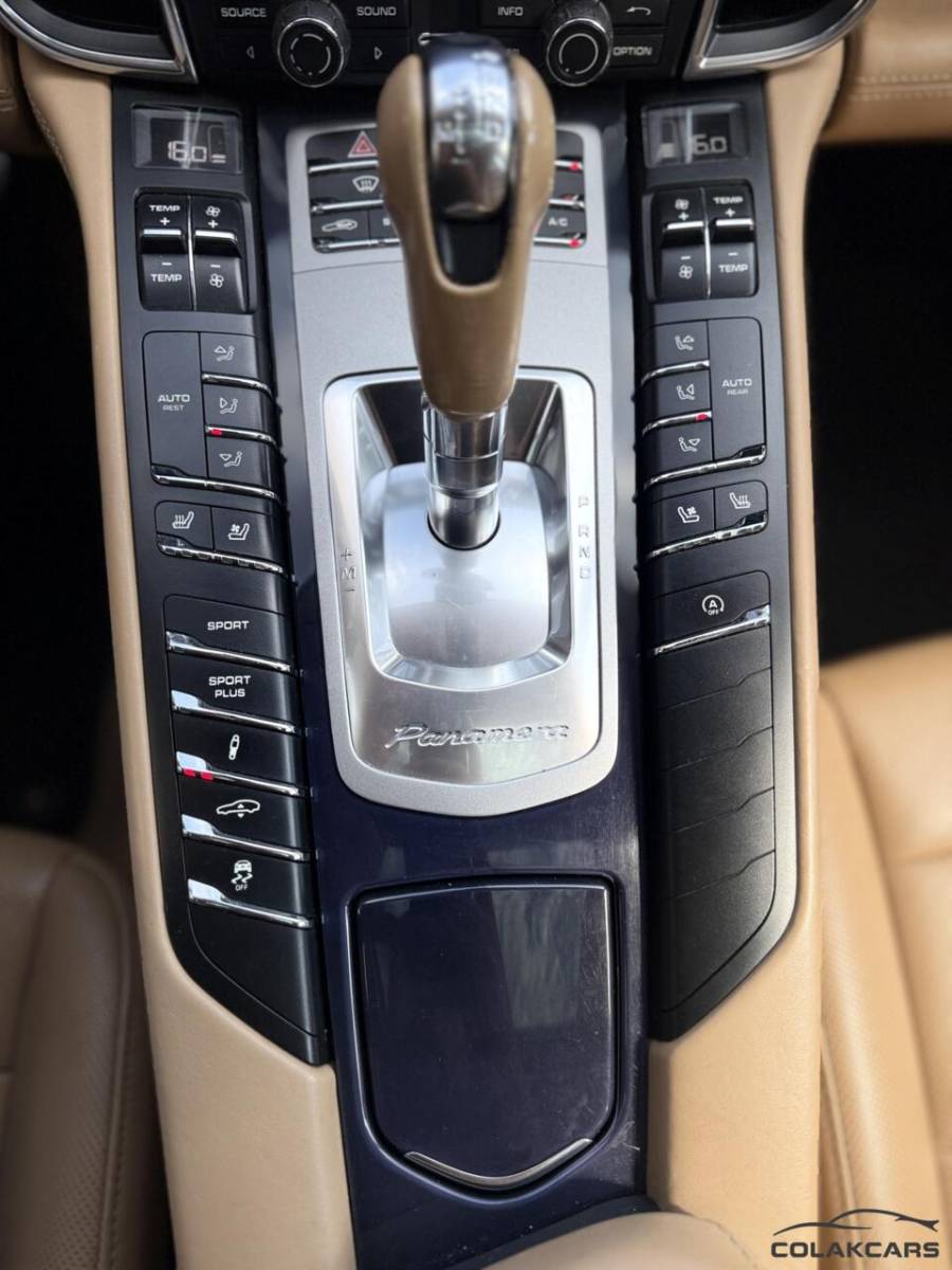 Porsche Panamera Porsche Panamera 3.0 D/300pk/Facelift/Schuifdak/NAP/Luchtver