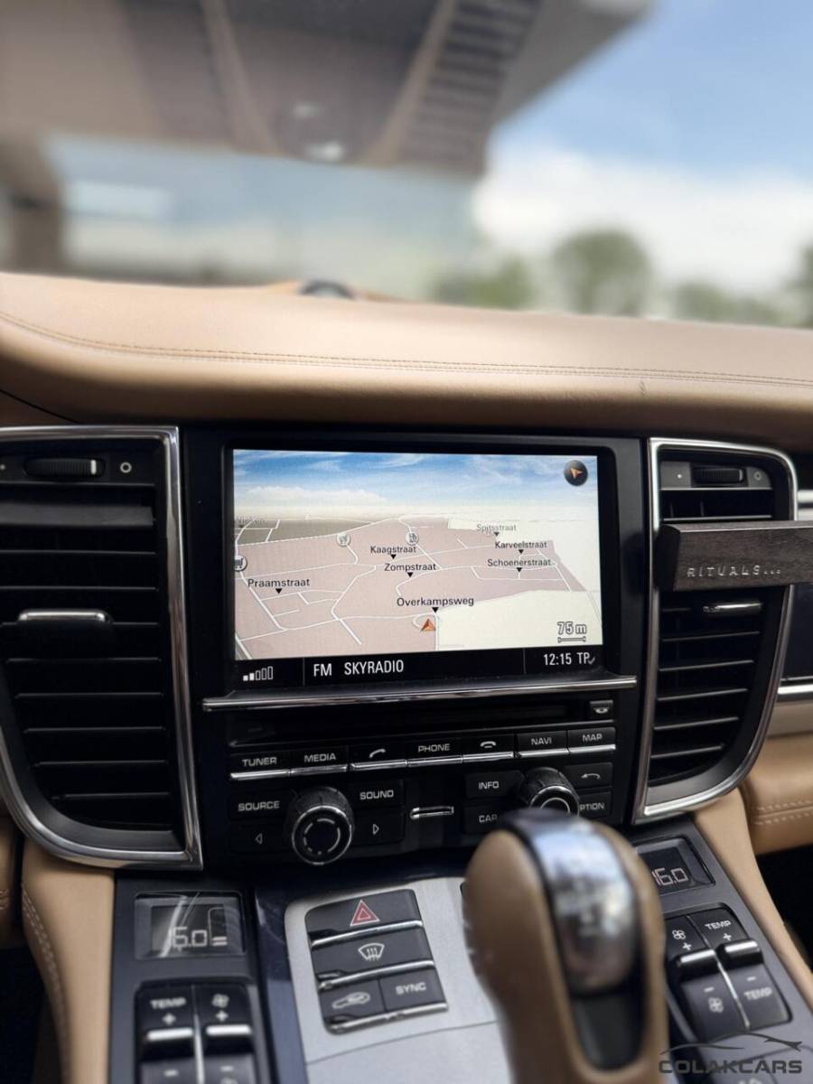 Porsche Panamera Porsche Panamera 3.0 D/300pk/Facelift/Schuifdak/NAP/Luchtver
