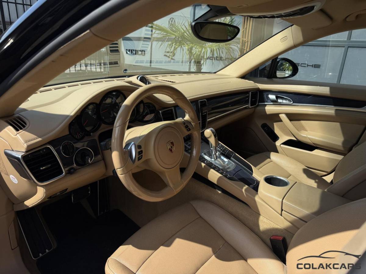 Porsche Panamera Porsche Panamera 3.0 D/300pk/Facelift/Schuifdak/NAP/Luchtver