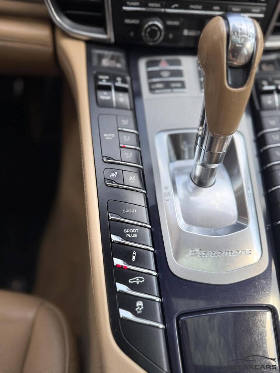Porsche Panamera Porsche Panamera 3.0 D/300pk/Facelift/Schuifdak/NAP/Luchtver