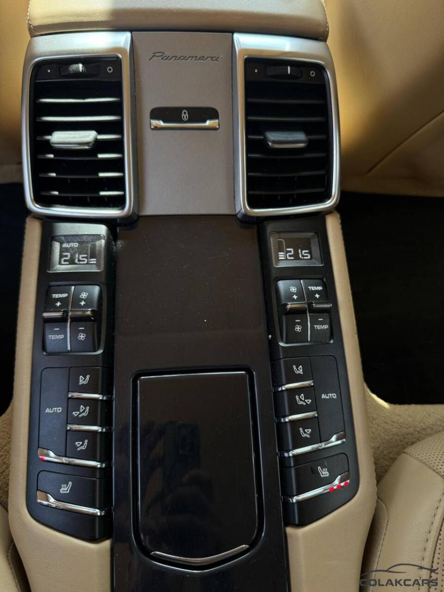 Porsche Panamera Porsche Panamera 3.0 D/300pk/Facelift/Schuifdak/NAP/Luchtver