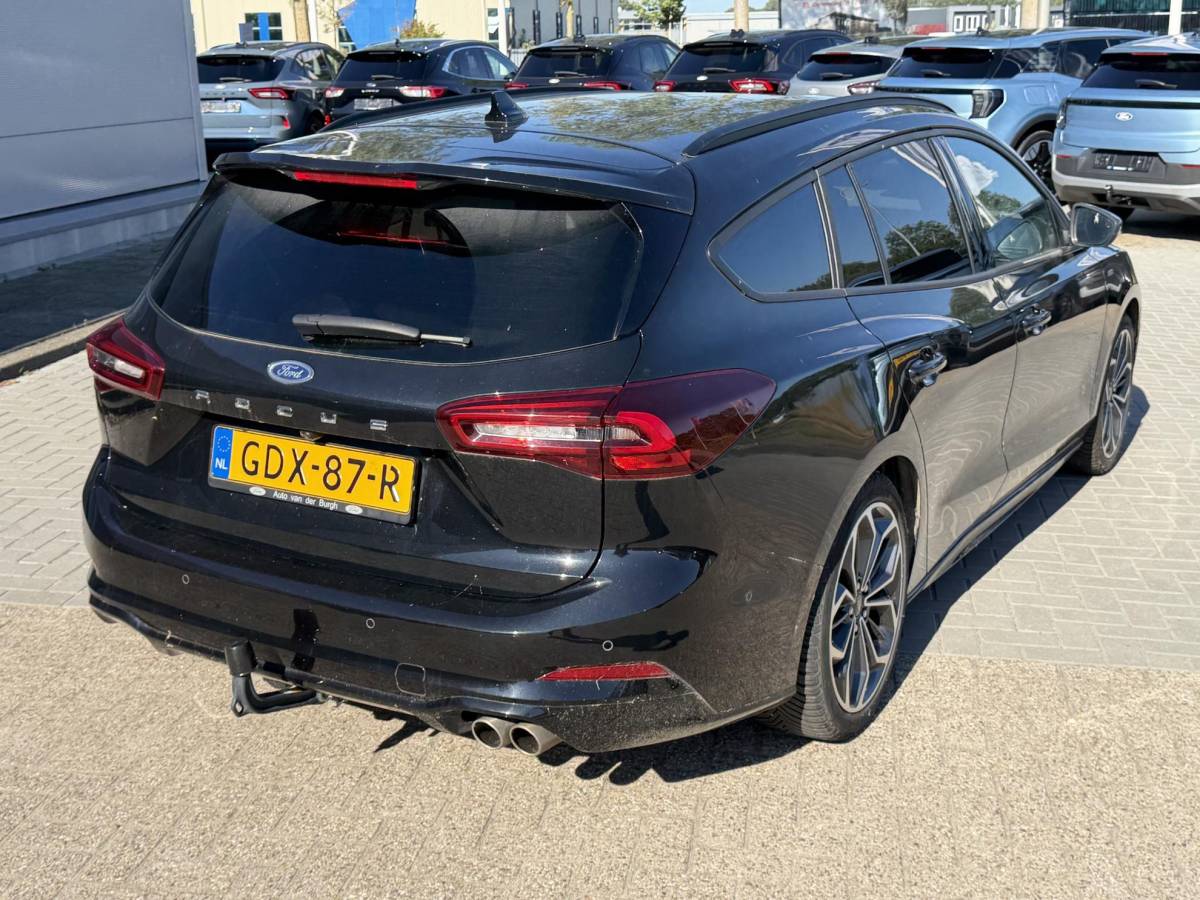 Ford Focus Ford Focus Wagon 1.0 EcoBoost Hybrid ST Line X 155pk | Driver Assistance Pack | Trekhaak afneembaar | AGR stoel | 18 inch Lichtmetaal | Winterpack