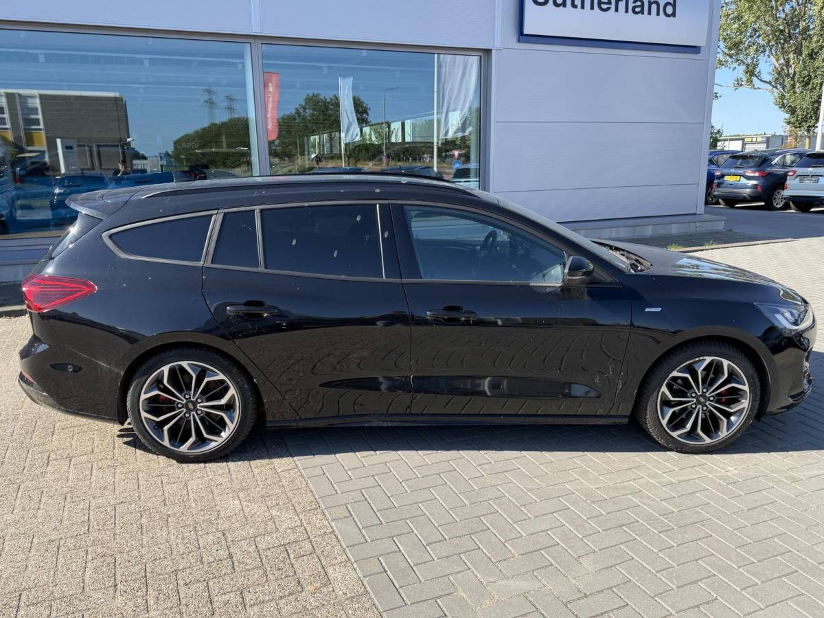 Ford Focus Ford Focus Wagon 1.0 EcoBoost Hybrid ST Line X 155pk | Driver Assistance Pack | Trekhaak afneembaar | AGR stoel | 18 inch Lichtmetaal | Winterpack