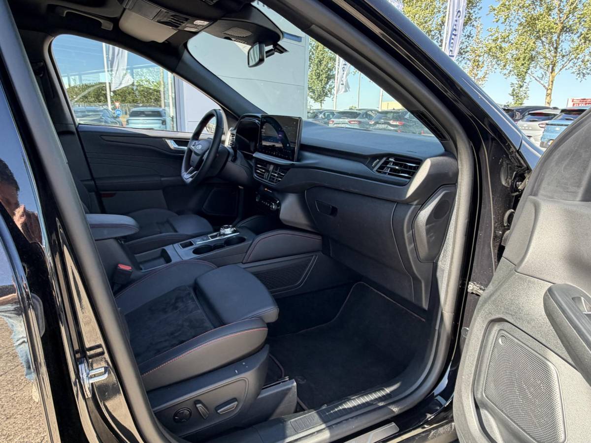 Ford Kuga Ford Kuga 2.5 PHEV ST-Line X 243 pk | Driver Assistance Pack | Winterpack | Wegklapbare Trekhaak | Technology Pack | Panoramadak | 19 inch Lichtmetaal | 2.100kg Trekgewicht