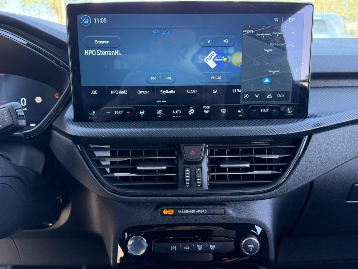 Ford Kuga Ford Kuga 2.5 PHEV ST-Line X 243 pk | Driver Assistance Pack | Winterpack | Wegklapbare Trekhaak | Technology Pack | Panoramadak | 19 inch Lichtmetaal | 2.100kg Trekgewicht