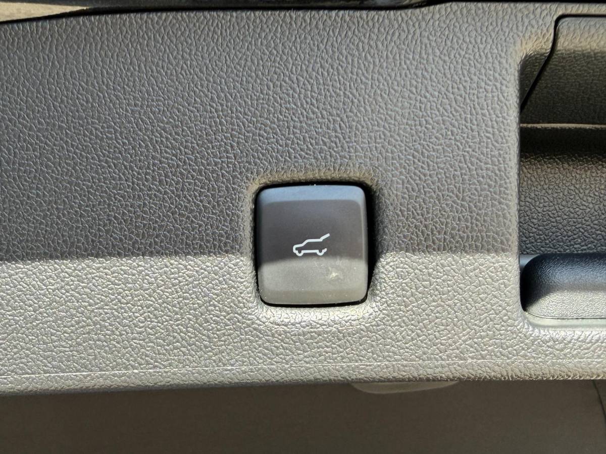 Ford Kuga Ford Kuga 2.5 PHEV ST-Line X 243 pk | Driver Assistance Pack | Winterpack | Wegklapbare Trekhaak | Technology Pack | Panoramadak | 19 inch Lichtmetaal | 2.100kg Trekgewicht
