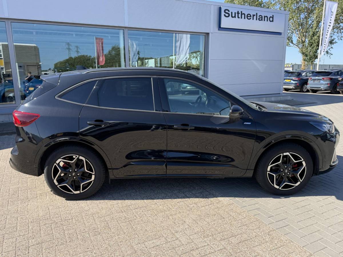 Ford Kuga Ford Kuga 2.5 PHEV ST-Line X 243 pk | Driver Assistance Pack | Winterpack | Wegklapbare Trekhaak | Technology Pack | Panoramadak | 19 inch Lichtmetaal | 2.100kg Trekgewicht