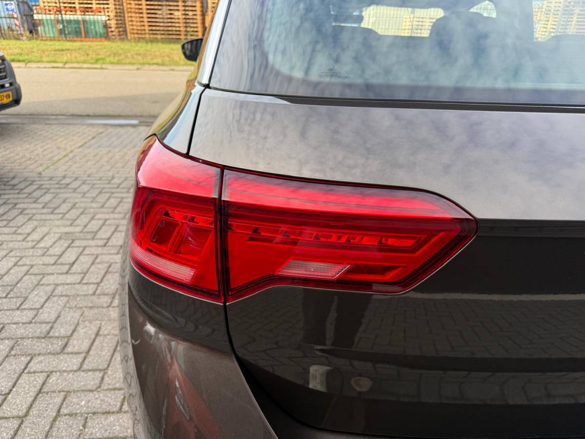 Volkswagen T-Roc Volkswagen T-Roc 1.5 TSI Style | 1E EIGENAAR | 3/6/12 MND GARANTIE | AUTOMAAT | ACC | NAVI | CARPLAY | DAB | LMV |
