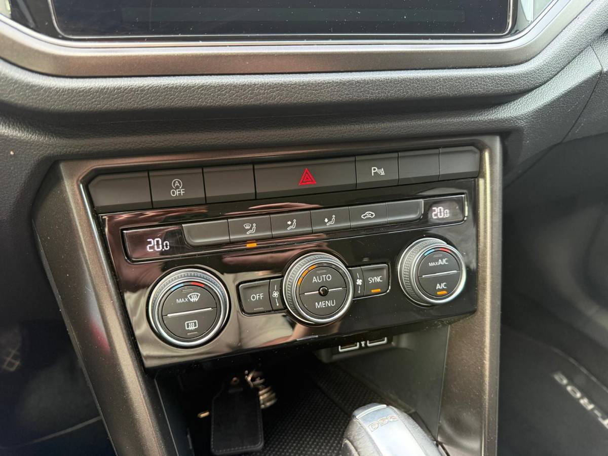 Volkswagen T-Roc Volkswagen T-Roc 1.5 TSI Style | 1E EIGENAAR | 3/6/12 MND GARANTIE | AUTOMAAT | ACC | NAVI | CARPLAY | DAB | LMV |