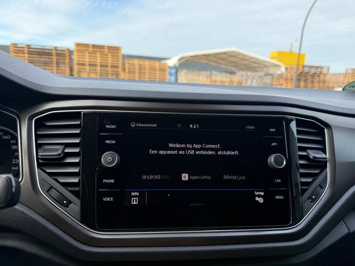 Volkswagen T-Roc Volkswagen T-Roc 1.5 TSI Style | 1E EIGENAAR | 3/6/12 MND GARANTIE | AUTOMAAT | ACC | NAVI | CARPLAY | DAB | LMV |