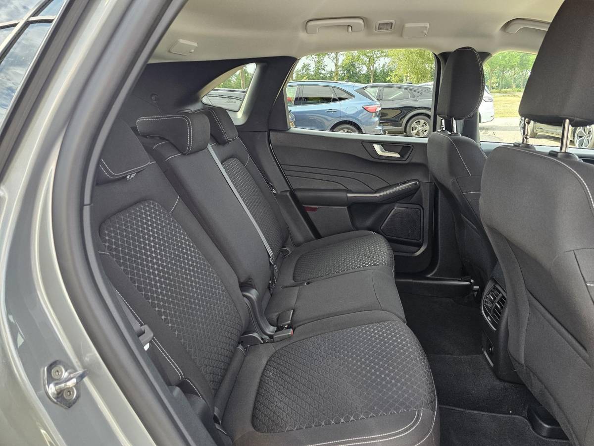 Ford Kuga Ford Kuga 2.5 PHEV Titanium | Wegklapbare trekhaak |Achteruitrijcamera | Cruise control | Draadloos laden | LED |