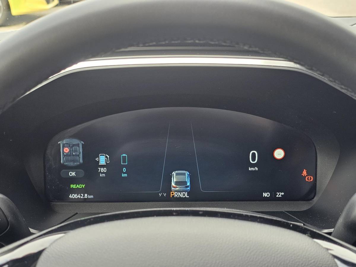 Ford Kuga Ford Kuga 2.5 PHEV Titanium | Wegklapbare trekhaak |Achteruitrijcamera | Cruise control | Draadloos laden | LED |