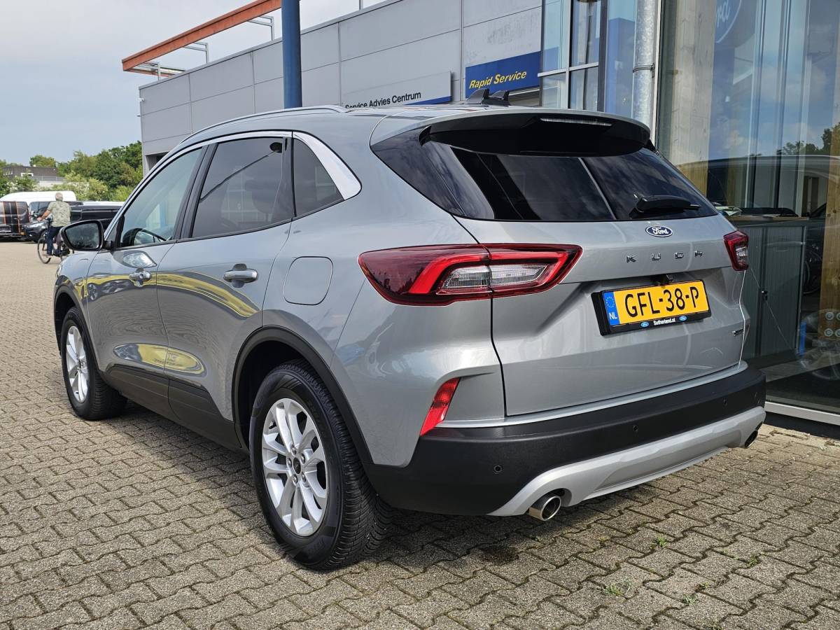 Ford Kuga Ford Kuga 2.5 PHEV Titanium | Wegklapbare trekhaak |Achteruitrijcamera | Cruise control | Draadloos laden | LED |