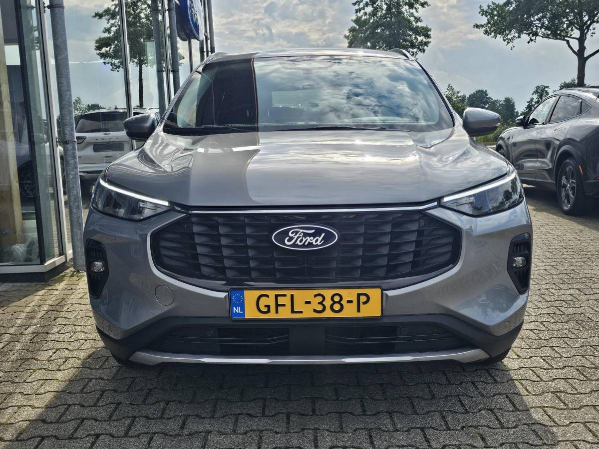 Ford Kuga Ford Kuga 2.5 PHEV Titanium | Wegklapbare trekhaak |Achteruitrijcamera | Cruise control | Draadloos laden | LED |