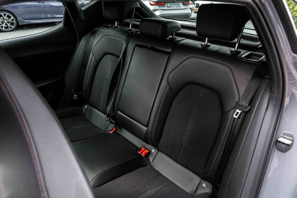 CUPRA Leon Cupra Leon 1.4 e-Hybrid 245 PK ACC Pano Camera VZ Stuurwiel Keyless Stoel/Stuurverw. 19”