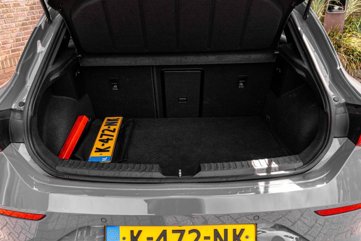 CUPRA Leon Cupra Leon 1.4 e-Hybrid 245 PK ACC Pano Camera VZ Stuurwiel Keyless Stoel/Stuurverw. 19”