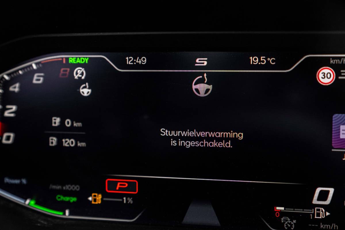 CUPRA Leon Cupra Leon 1.4 e-Hybrid 245 PK ACC Pano Camera VZ Stuurwiel Keyless Stoel/Stuurverw. 19”