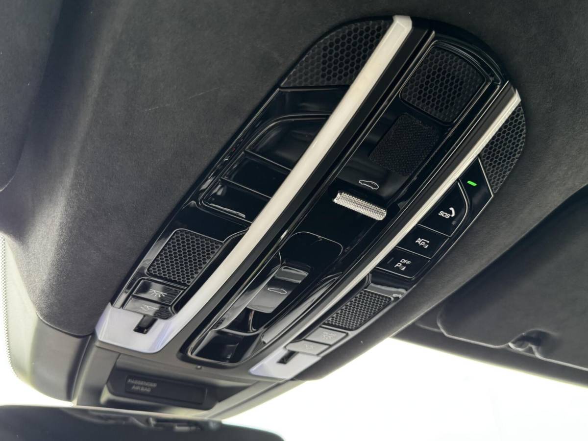 Porsche Cayenne Porsche Cayenne 4.0 Turbo|550PK|SportChrono|Burmester|Pano|PASM|21”|360Cam