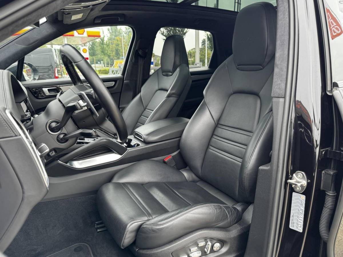 Porsche Cayenne Porsche Cayenne 4.0 Turbo|550PK|SportChrono|Burmester|Pano|PASM|21”|360Cam