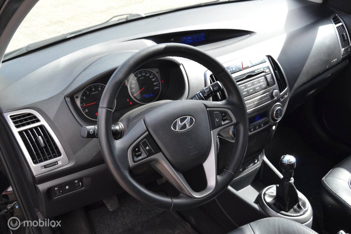 Hyundai i20 Hyundai i20 1.2i i-Vision|43.518KM|Dealer|stoelverw|1e eig|