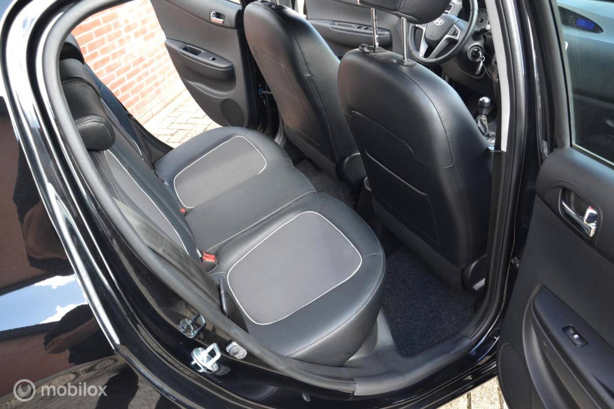 Hyundai i20 Hyundai i20 1.2i i-Vision|43.518KM|Dealer|stoelverw|1e eig|