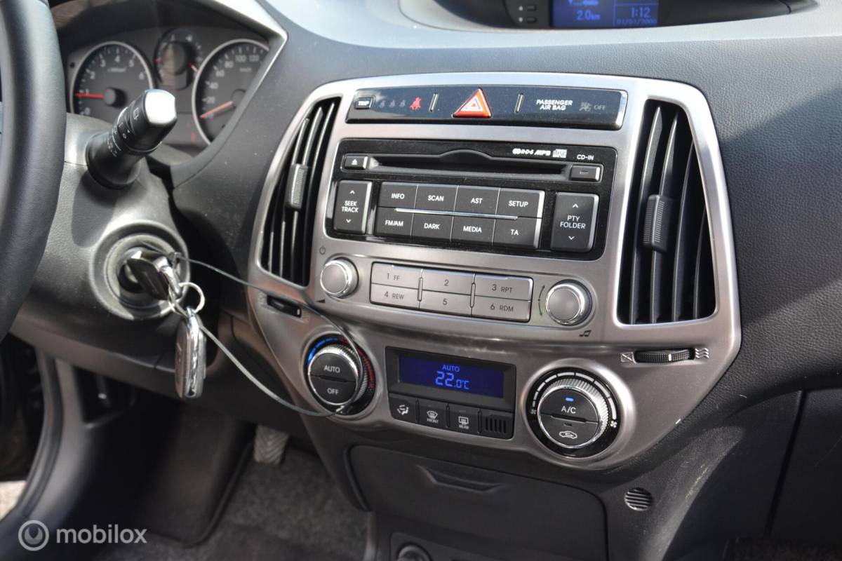 Hyundai i20 Hyundai i20 1.2i i-Vision|43.518KM|Dealer|stoelverw|1e eig|