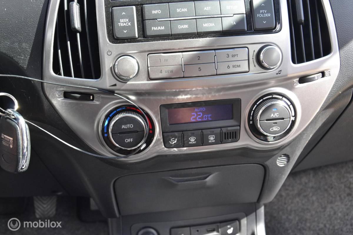 Hyundai i20 Hyundai i20 1.2i i-Vision|43.518KM|Dealer|stoelverw|1e eig|