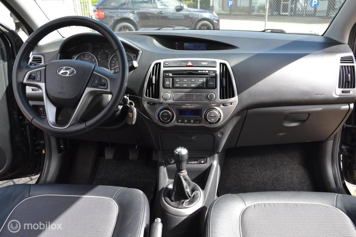 Hyundai i20 Hyundai i20 1.2i i-Vision|43.518KM|Dealer|stoelverw|1e eig|