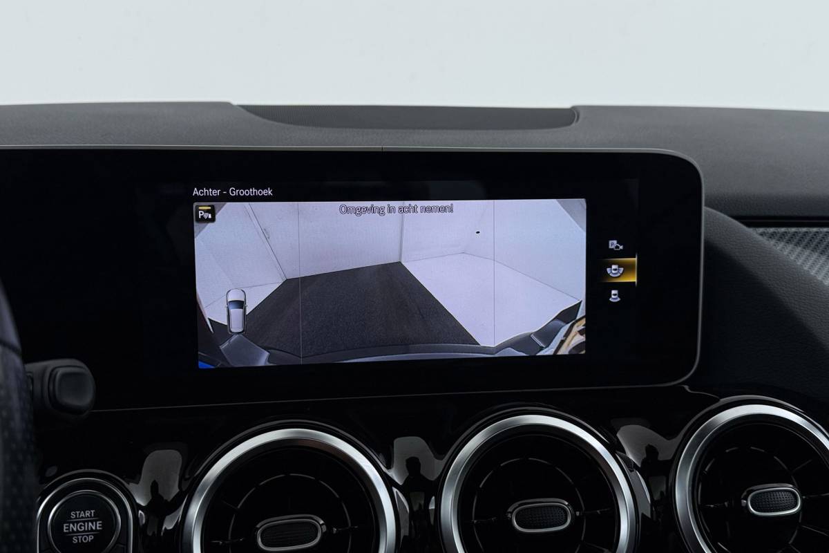 Mercedes-Benz B-Klasse Mercedes-Benz B-klasse 180 Business Solution AMG-Line | Panoramadak | Org NL | CarPlay | Camera | Navigatie | Stoelverwarming |