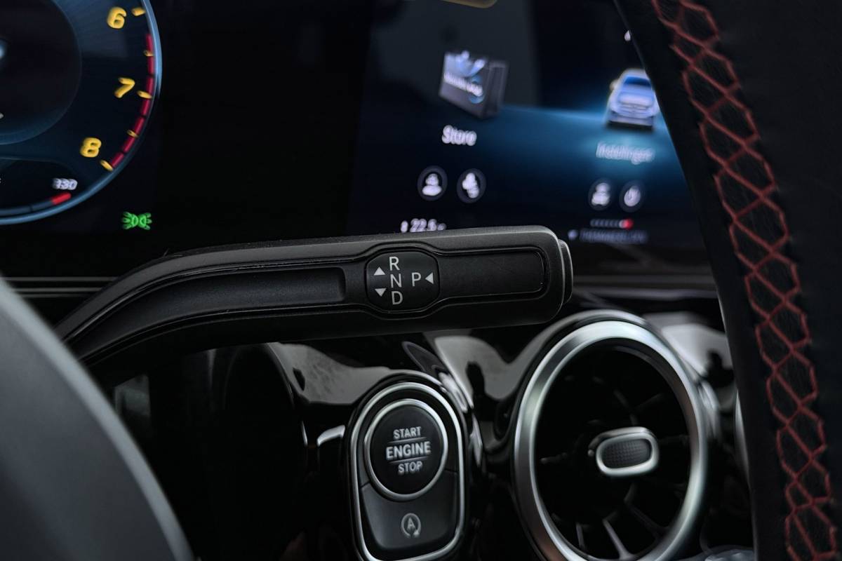 Mercedes-Benz B-Klasse Mercedes-Benz B-klasse 180 Business Solution AMG-Line | Panoramadak | Org NL | CarPlay | Camera | Navigatie | Stoelverwarming |