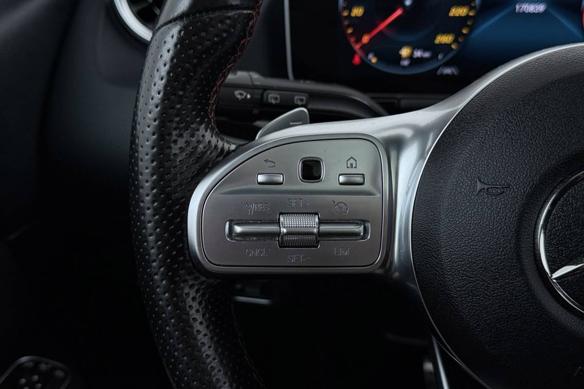 Mercedes-Benz B-Klasse Mercedes-Benz B-klasse 180 Business Solution AMG-Line | Panoramadak | Org NL | CarPlay | Camera | Navigatie | Stoelverwarming |