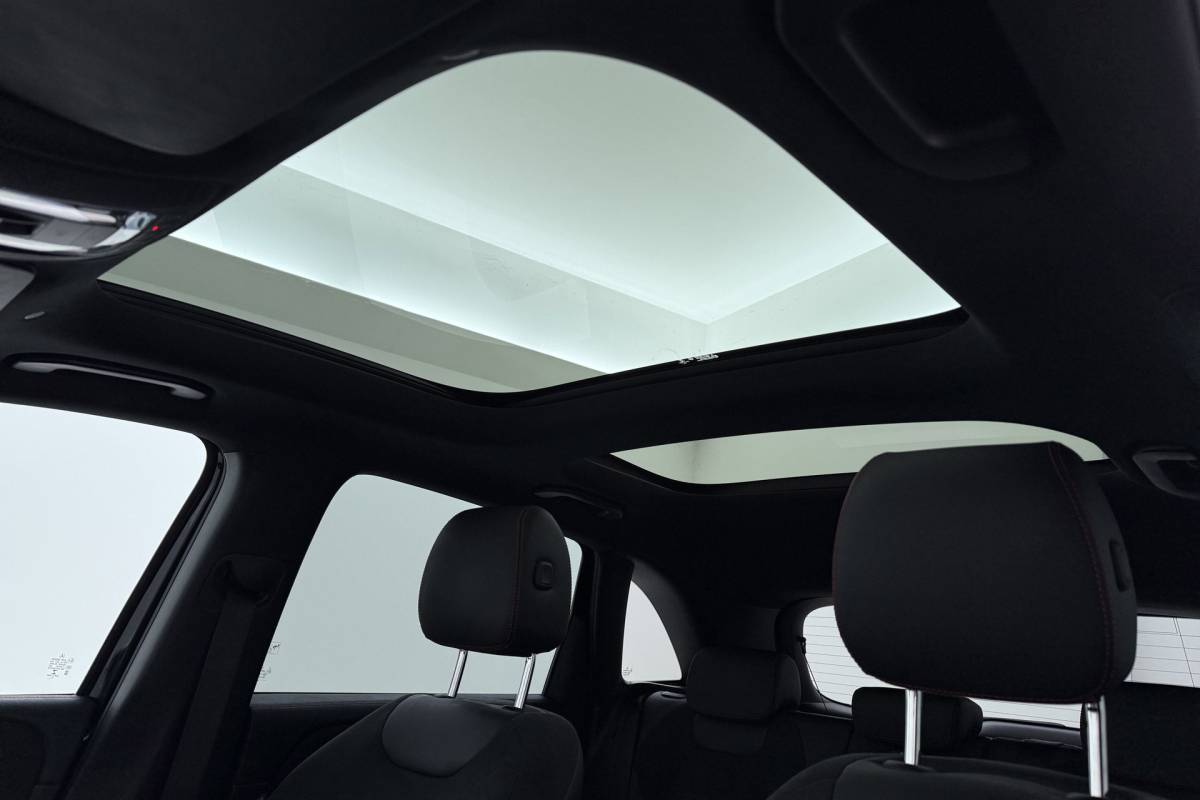 Mercedes-Benz B-Klasse Mercedes-Benz B-klasse 180 Business Solution AMG-Line | Panoramadak | Org NL | CarPlay | Camera | Navigatie | Stoelverwarming |