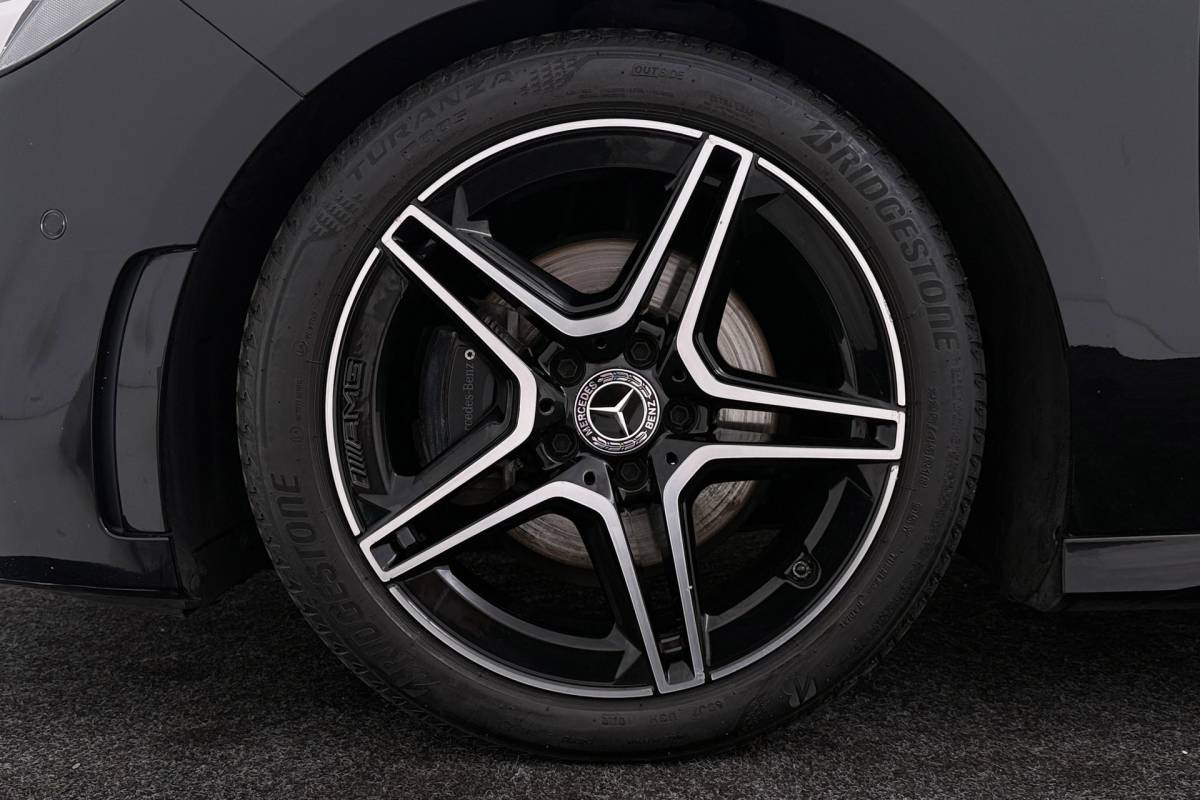 Mercedes-Benz B-Klasse Mercedes-Benz B-klasse 180 Business Solution AMG-Line | Panoramadak | Org NL | CarPlay | Camera | Navigatie | Stoelverwarming |