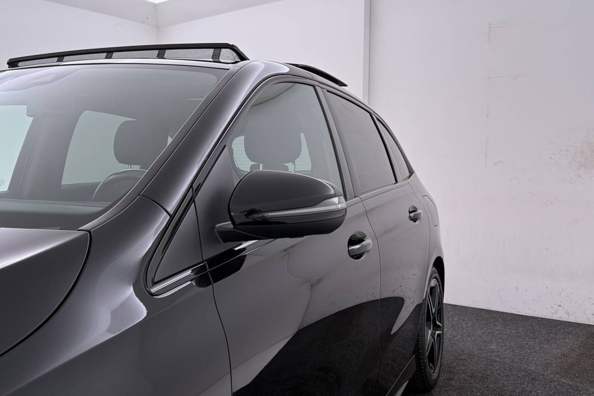Mercedes-Benz B-Klasse Mercedes-Benz B-klasse 180 Business Solution AMG-Line | Panoramadak | Org NL | CarPlay | Camera | Navigatie | Stoelverwarming |