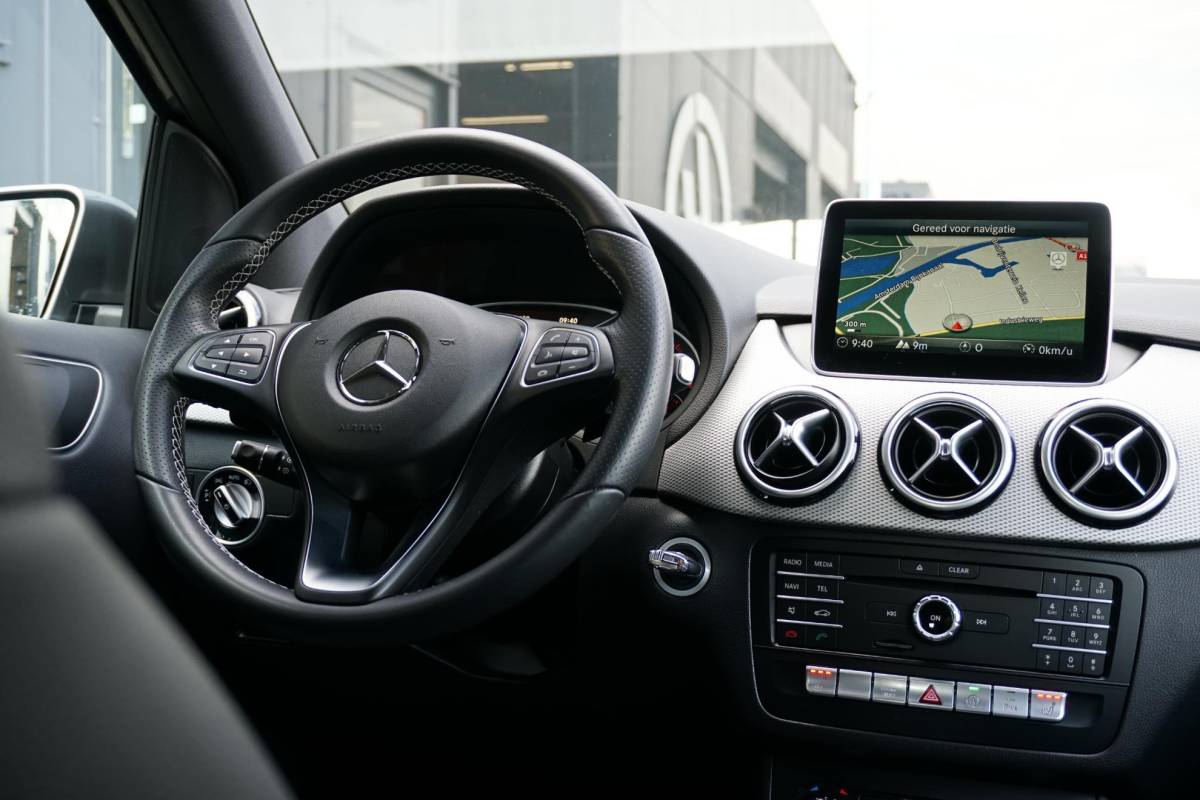 Mercedes-Benz B-Klasse Mercedes-Benz B-klasse 180 Prestige + CAMERA / NAVI / CLIMATE CONTROL