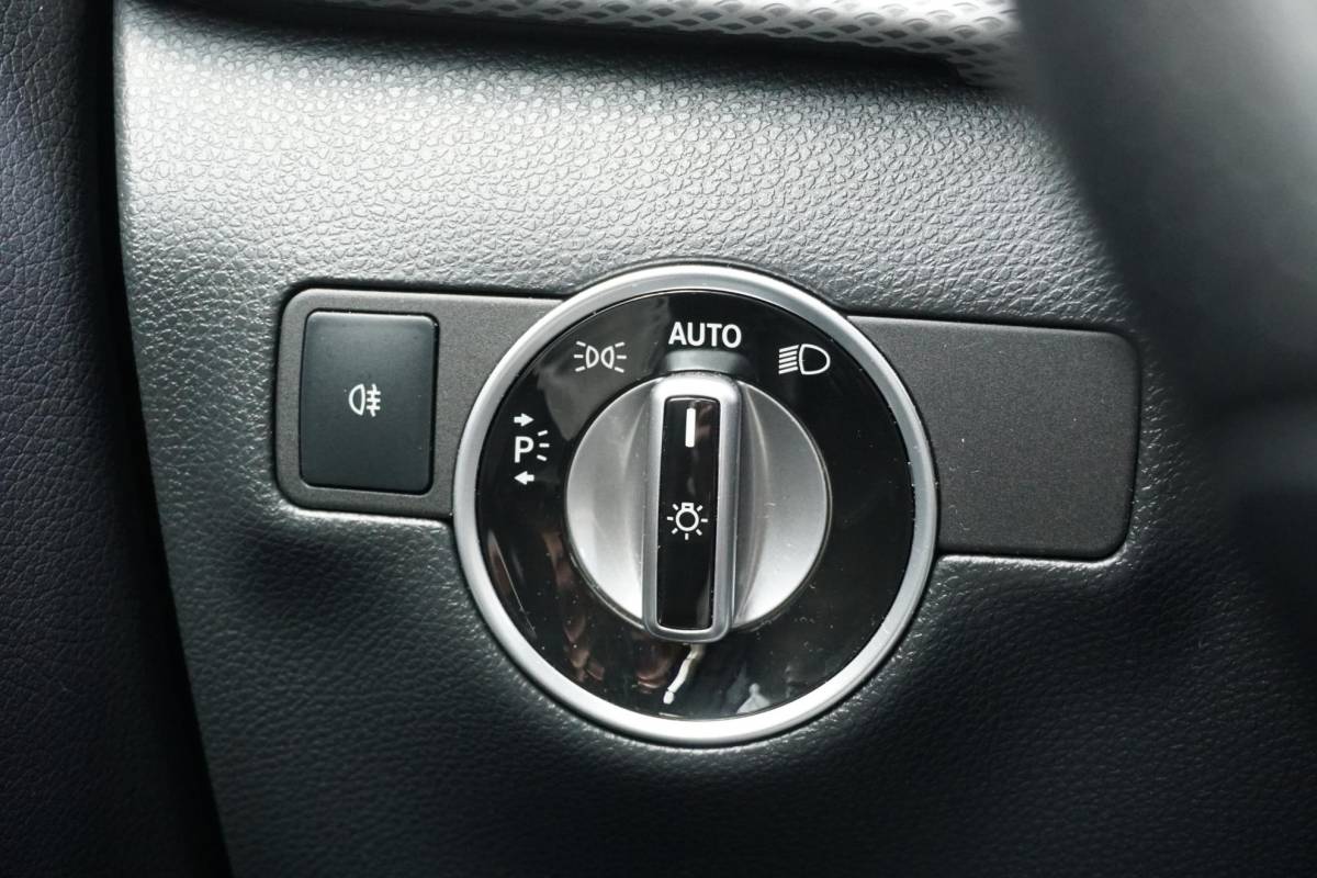 Mercedes-Benz B-Klasse Mercedes-Benz B-klasse 180 Prestige + CAMERA / NAVI / CLIMATE CONTROL