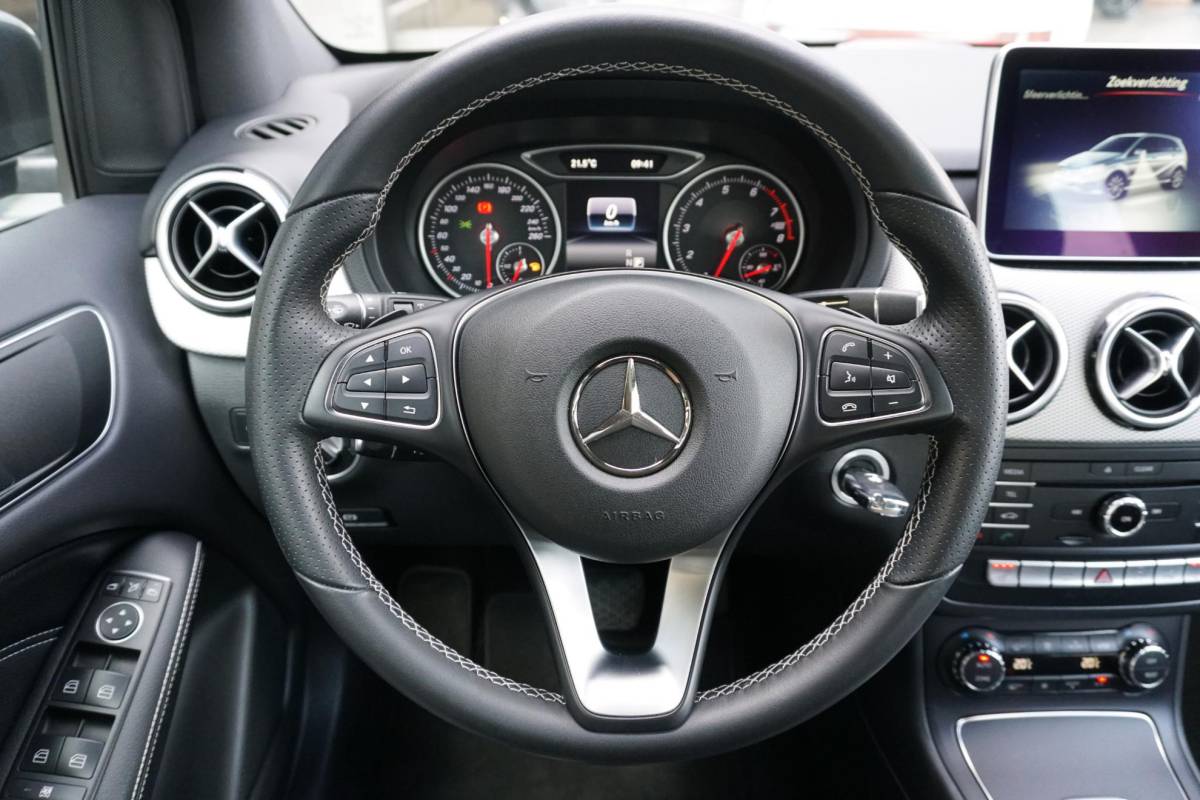 Mercedes-Benz B-Klasse Mercedes-Benz B-klasse 180 Prestige + CAMERA / NAVI / CLIMATE CONTROL