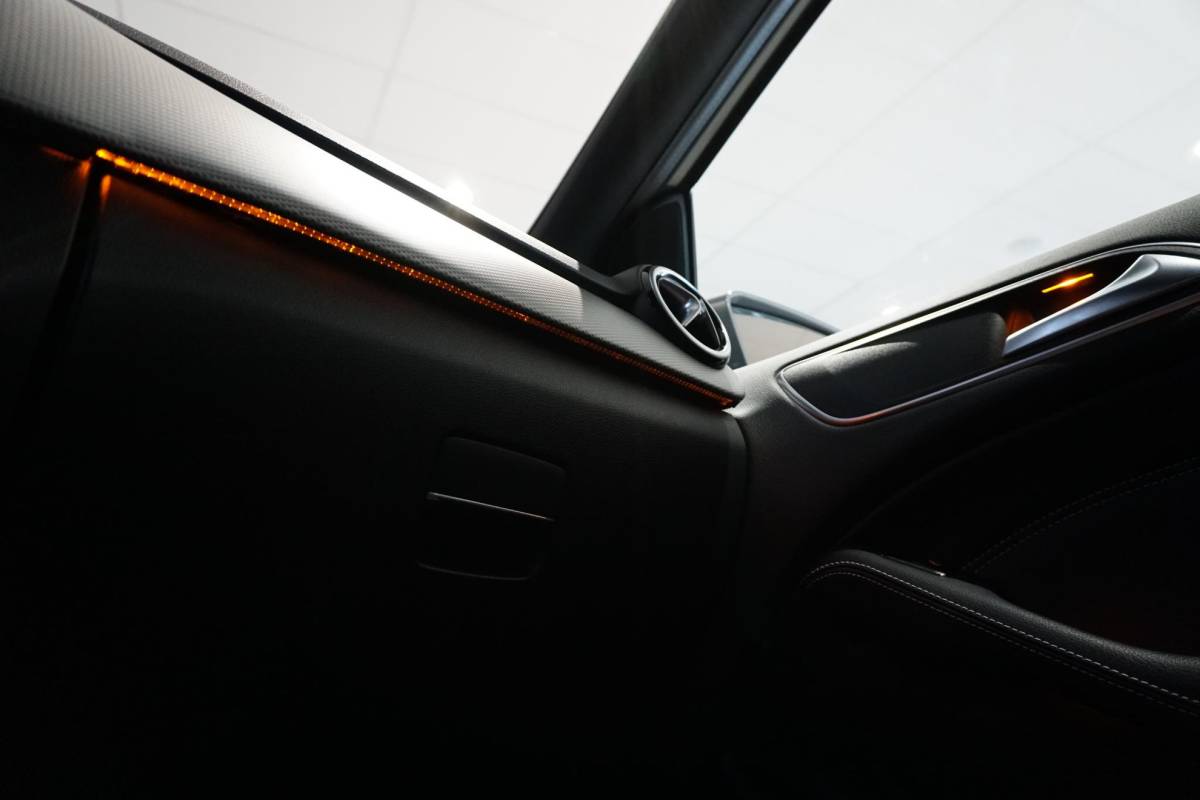 Mercedes-Benz B-Klasse Mercedes-Benz B-klasse 180 Prestige + CAMERA / NAVI / CLIMATE CONTROL