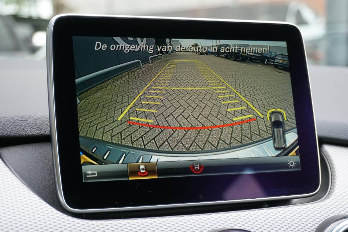 Mercedes-Benz B-Klasse Mercedes-Benz B-klasse 180 Prestige + CAMERA / NAVI / CLIMATE CONTROL